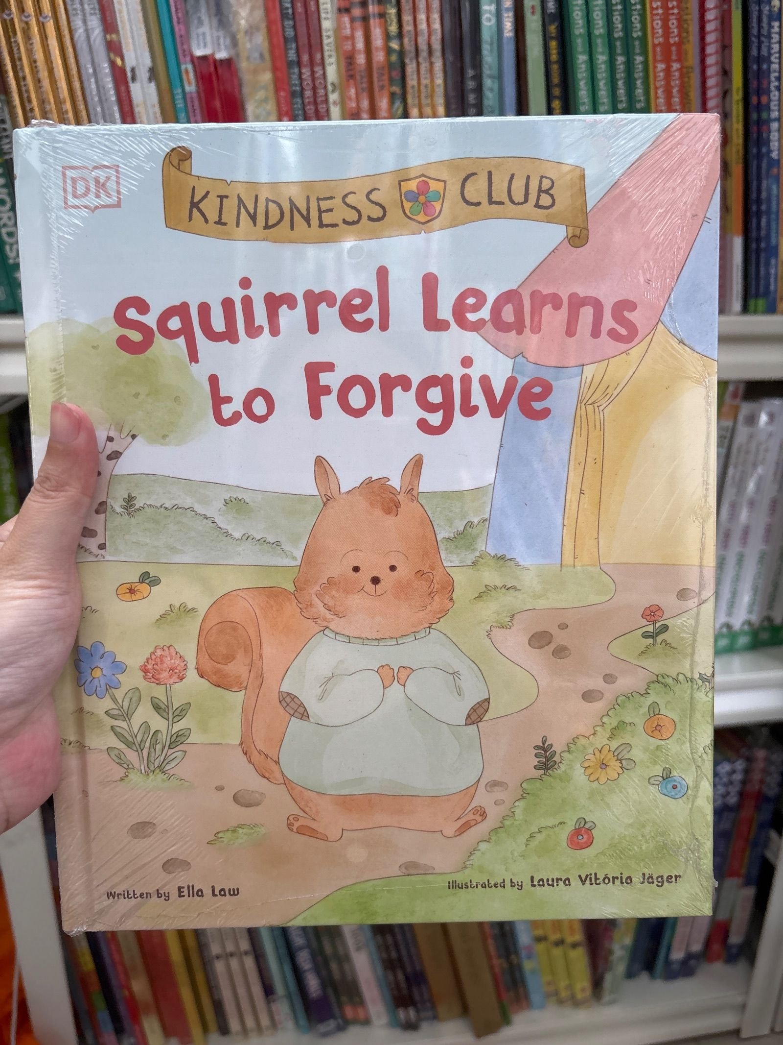 Kindness Club Squirrel Learns to Forgive